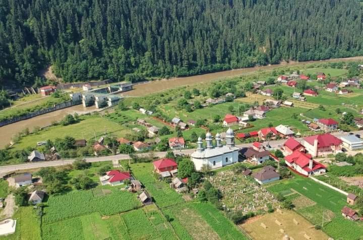 Hotel Casa Prundari Nicu Si Mirela Poiana Teiului Exteriér fotografie