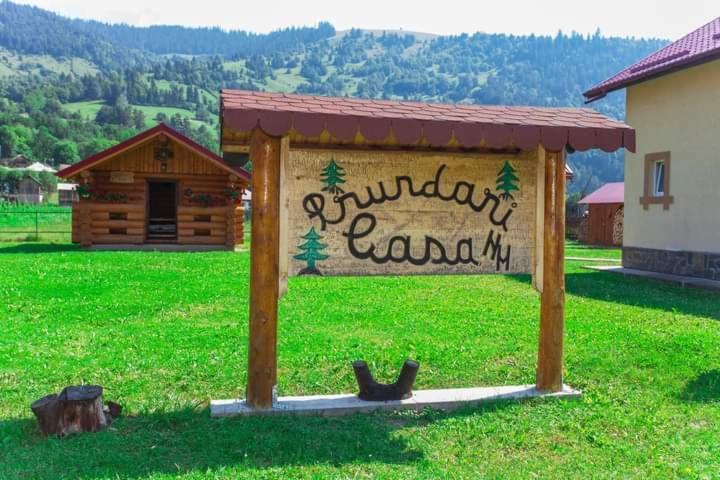 Hotel Casa Prundari Nicu Si Mirela Poiana Teiului Exteriér fotografie