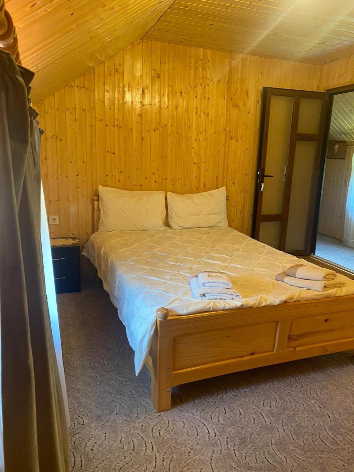 Hotel Casa Prundari Nicu Si Mirela Poiana Teiului Exteriér fotografie